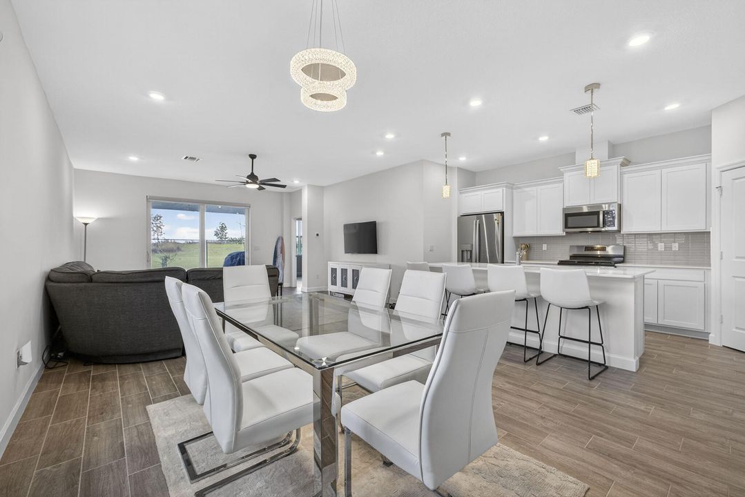 For Sale: $539,900 (3 beds, 2 baths, 1749 Square Feet)