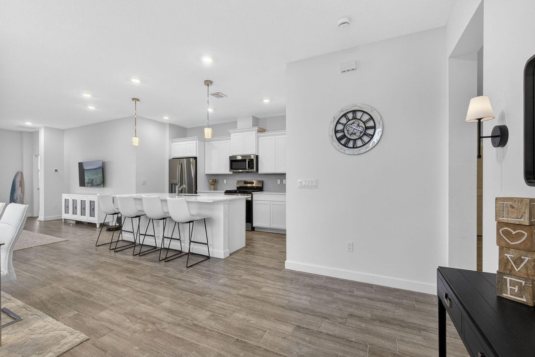 For Sale: $539,900 (3 beds, 2 baths, 1749 Square Feet)