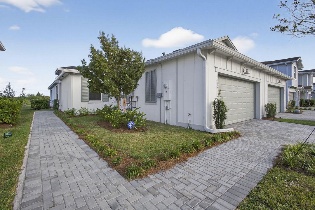 For Sale: $539,900 (3 beds, 2 baths, 1749 Square Feet)