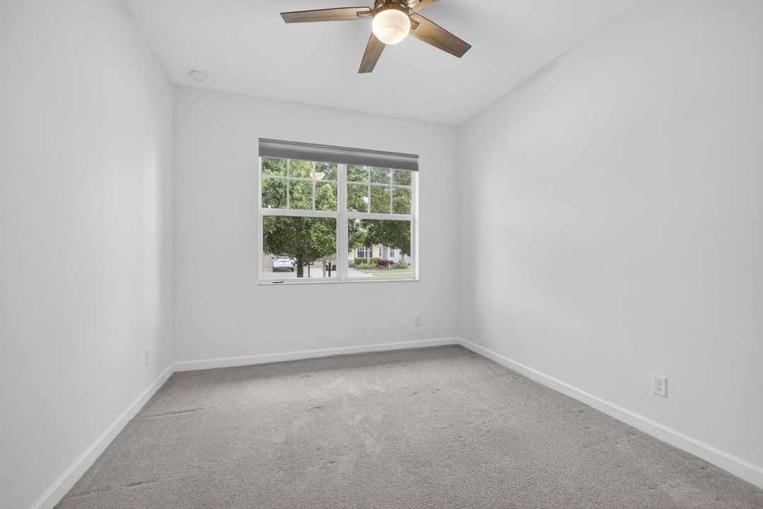 For Sale: $525,000 (3 beds, 2 baths, 1952 Square Feet)