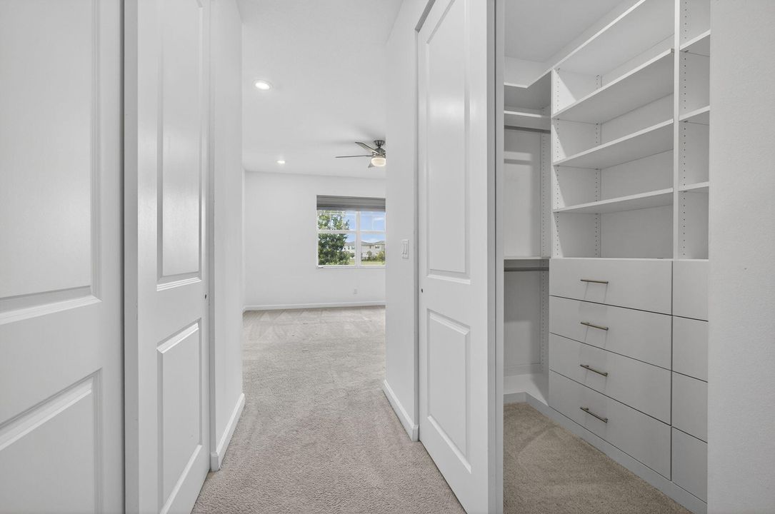 For Sale: $525,000 (3 beds, 2 baths, 1952 Square Feet)