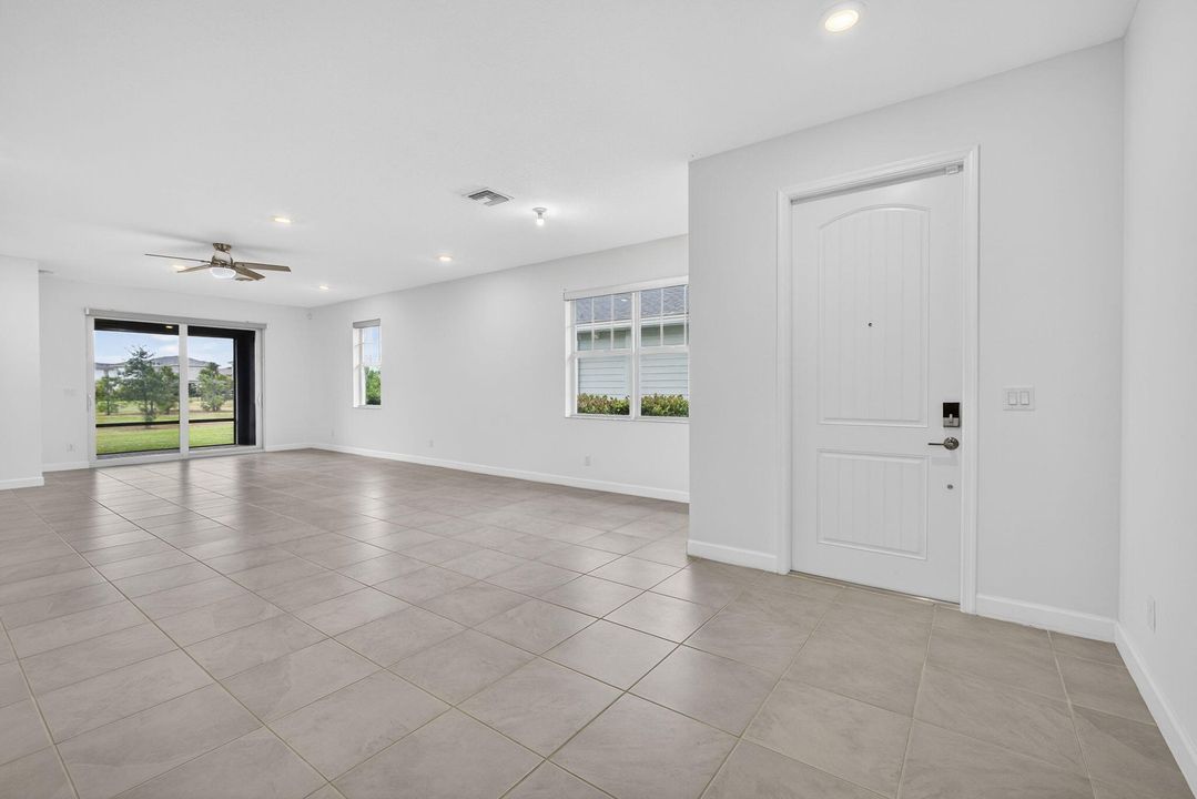 For Sale: $525,000 (3 beds, 2 baths, 1952 Square Feet)