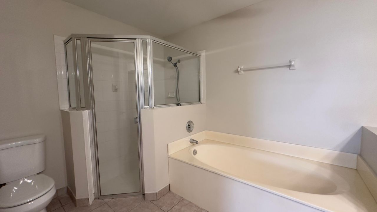 出租: $2,795 (2 贝兹, 2 浴室, 1358 平方英尺)