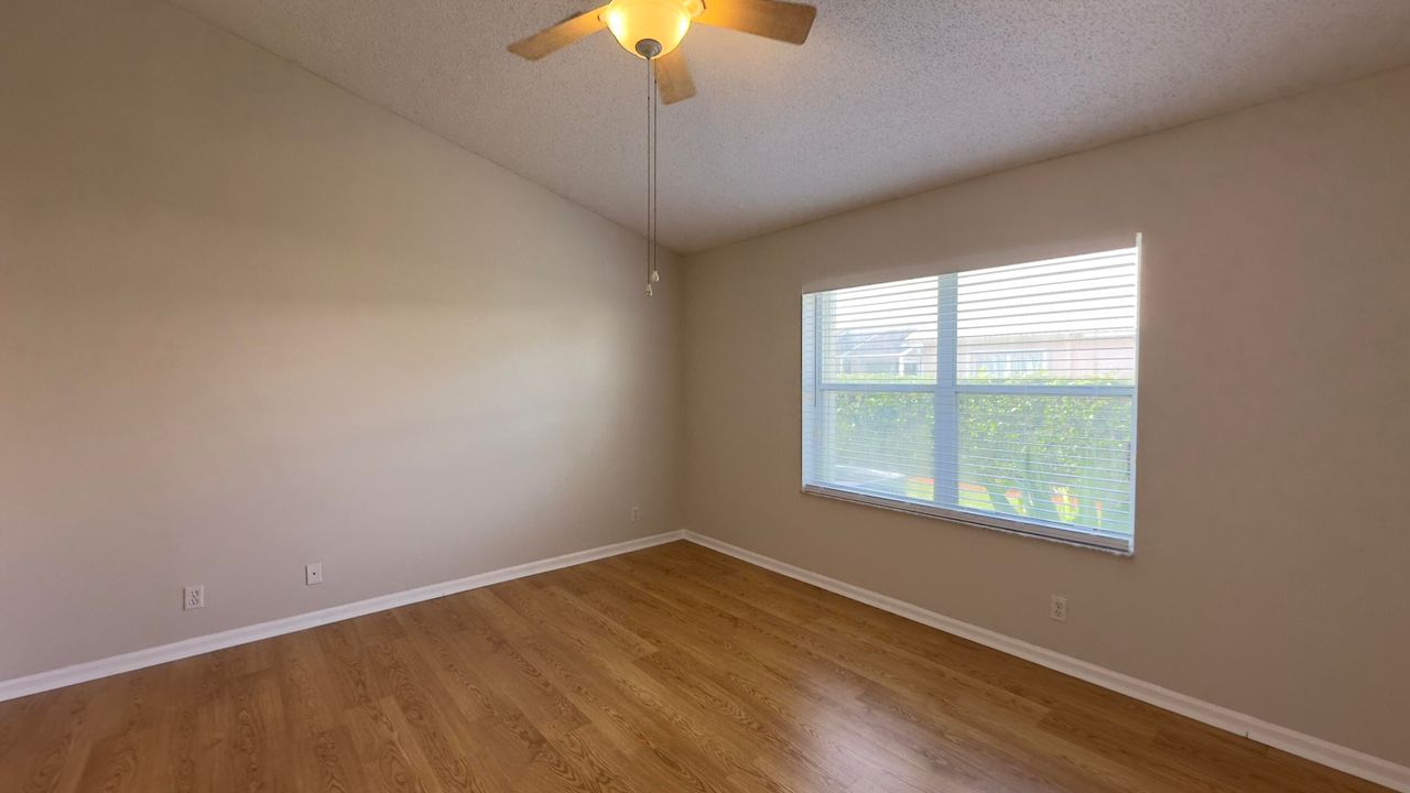 出租: $2,795 (2 贝兹, 2 浴室, 1358 平方英尺)