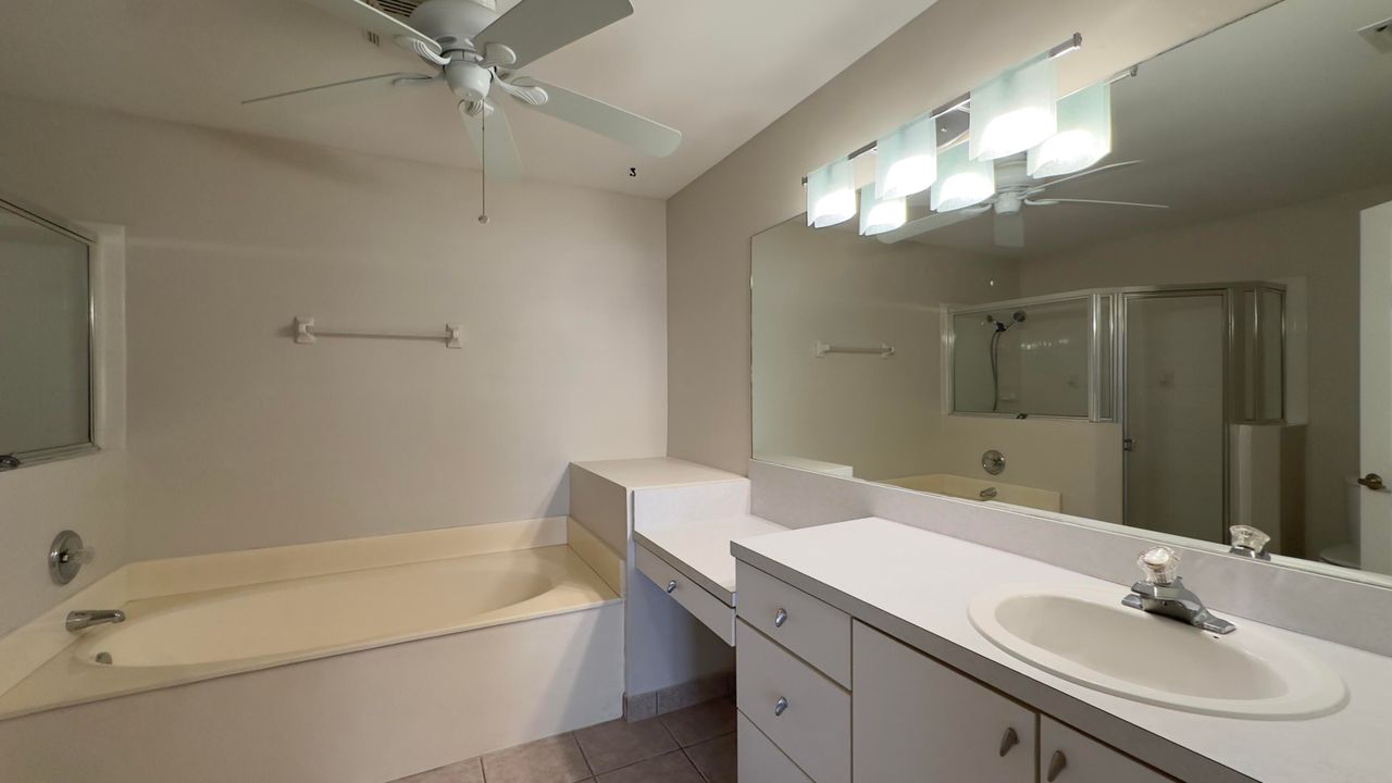 出租: $2,795 (2 贝兹, 2 浴室, 1358 平方英尺)