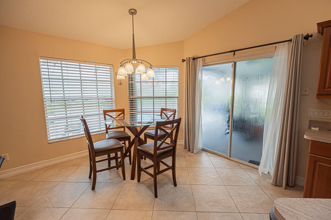 En Venta: $439,999 (3 camas, 2 baños, 1954 Pies cuadrados)