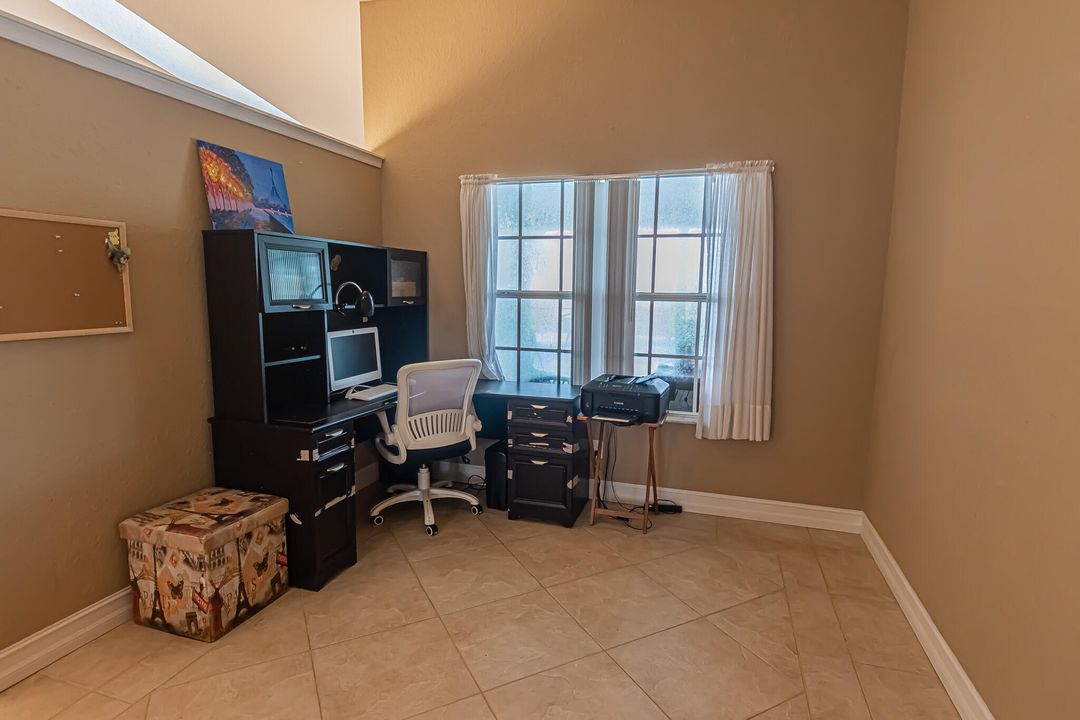 En Venta: $439,999 (3 camas, 2 baños, 1954 Pies cuadrados)