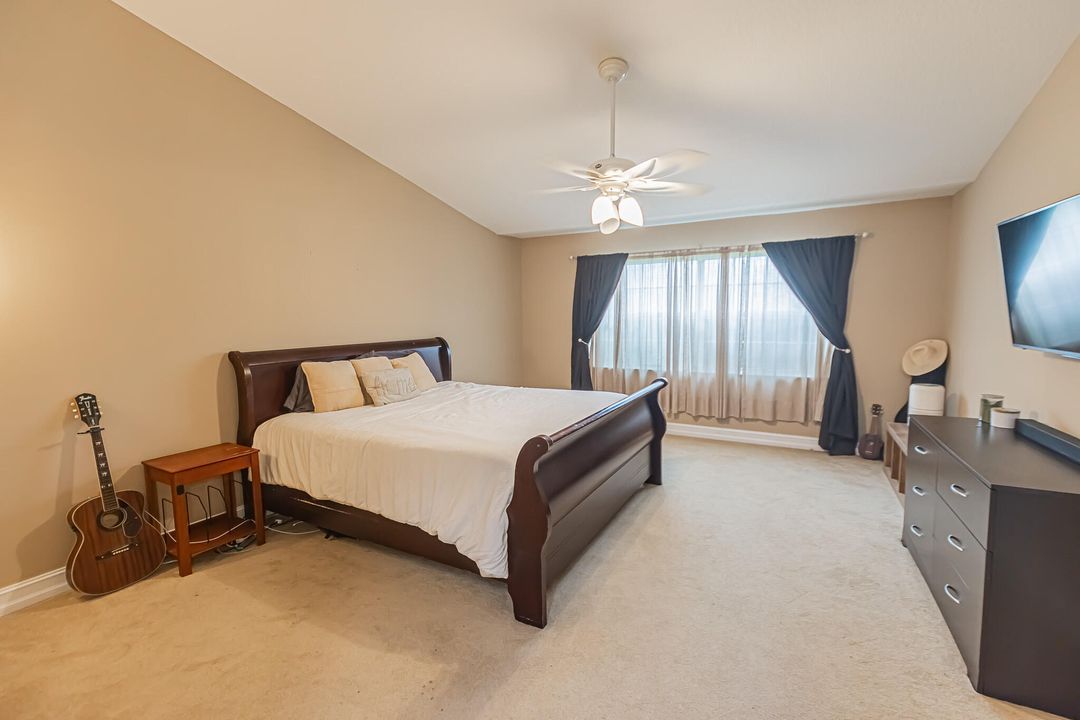 En Venta: $439,999 (3 camas, 2 baños, 1954 Pies cuadrados)