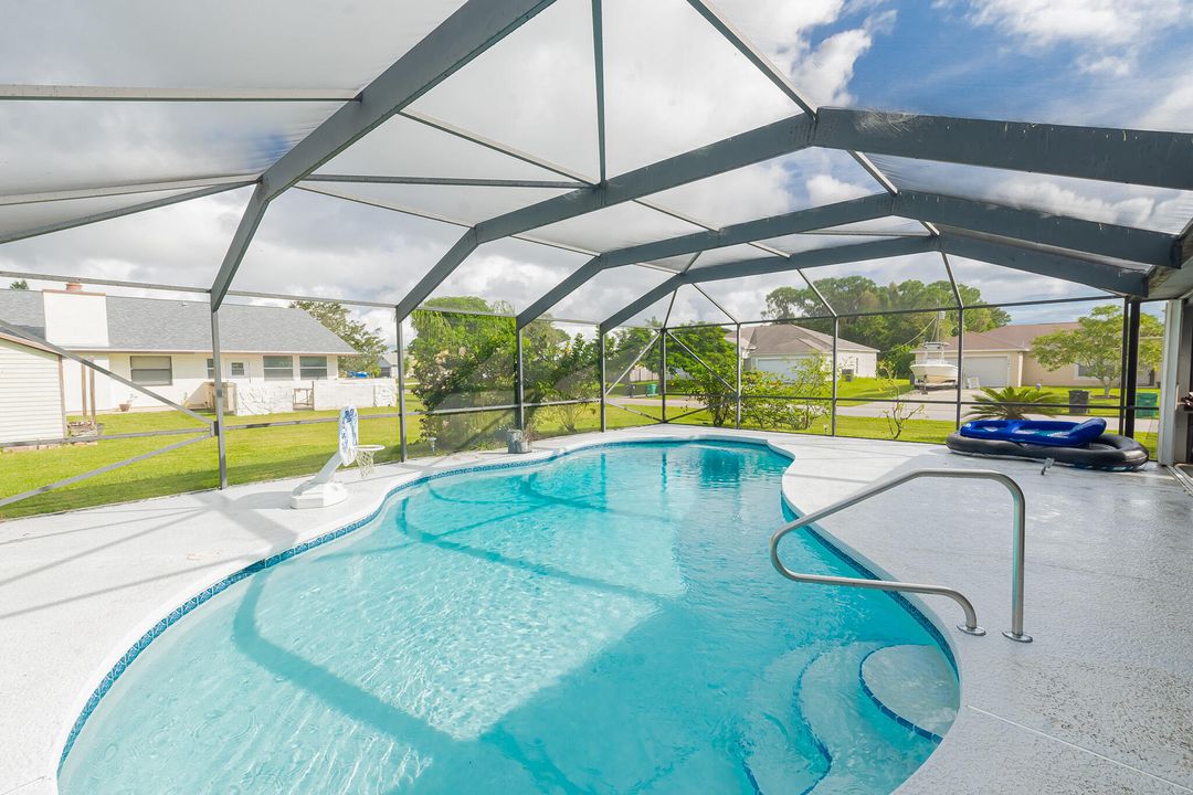 En Venta: $439,999 (3 camas, 2 baños, 1954 Pies cuadrados)