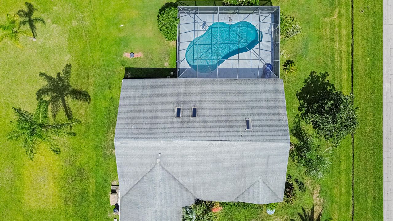 En Venta: $439,999 (3 camas, 2 baños, 1954 Pies cuadrados)