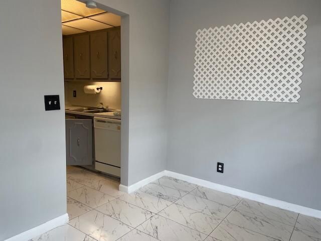 出租: $1,500 (1 贝兹, 1 浴室, 551 平方英尺)