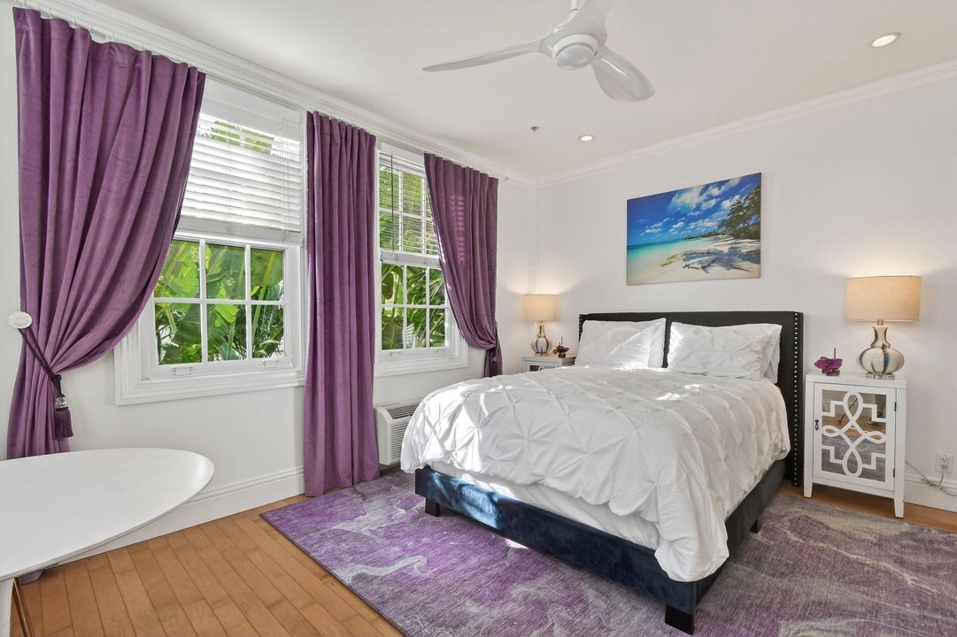 For Sale: $450,000 (1 beds, 1 baths, 271 Square Feet)