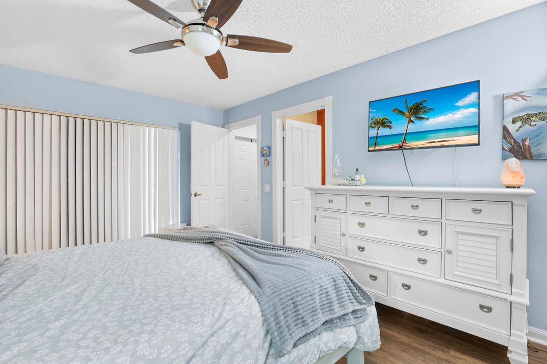 На продажу: $379,000 (2 спален, 2 ванн, 1152 Квадратных фут)