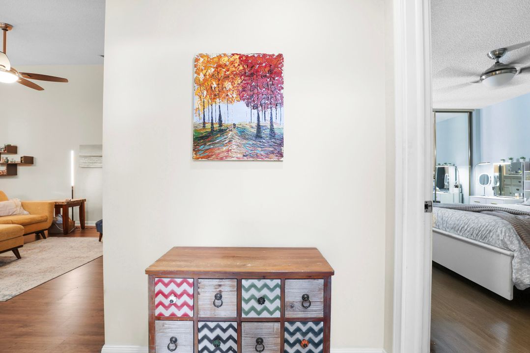 На продажу: $379,000 (2 спален, 2 ванн, 1152 Квадратных фут)