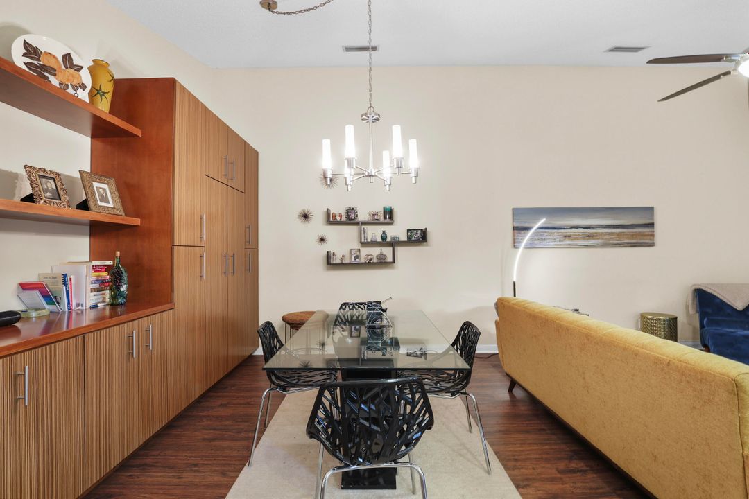 На продажу: $379,000 (2 спален, 2 ванн, 1152 Квадратных фут)