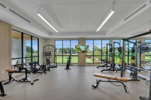 En Venta: $785,000 (3 camas, 2 baños, 2404 Pies cuadrados)