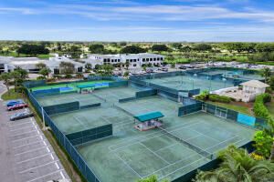 En Venta: $785,000 (3 camas, 2 baños, 2404 Pies cuadrados)