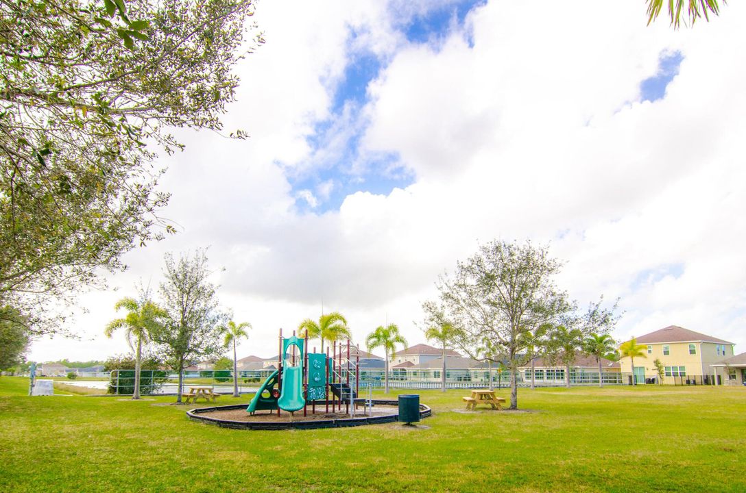 В аренду: $2,800 (4 спален, 3 ванн, 2503 Квадратных фут)