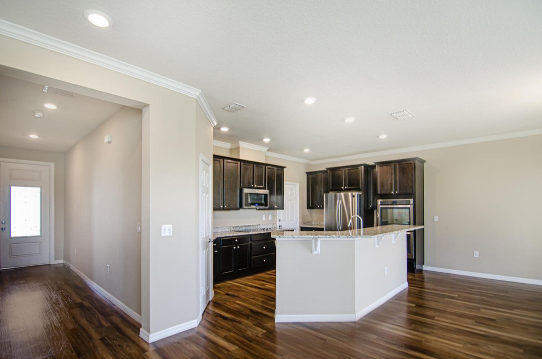 В аренду: $2,800 (4 спален, 3 ванн, 2503 Квадратных фут)