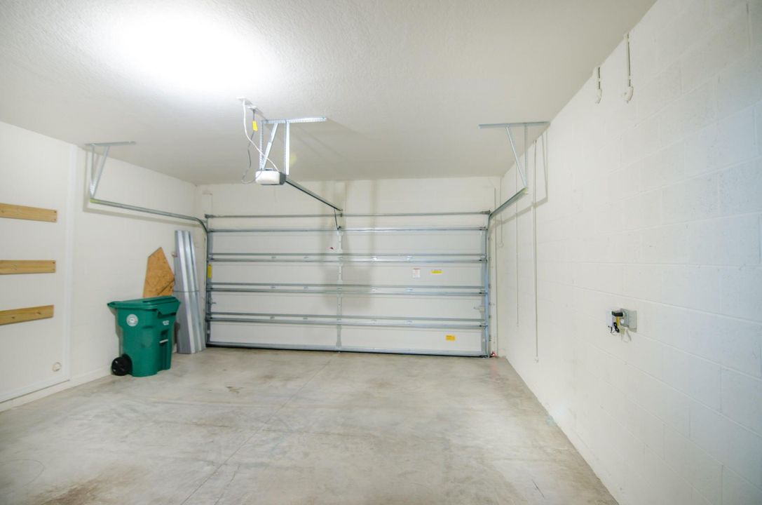 В аренду: $2,800 (4 спален, 3 ванн, 2503 Квадратных фут)