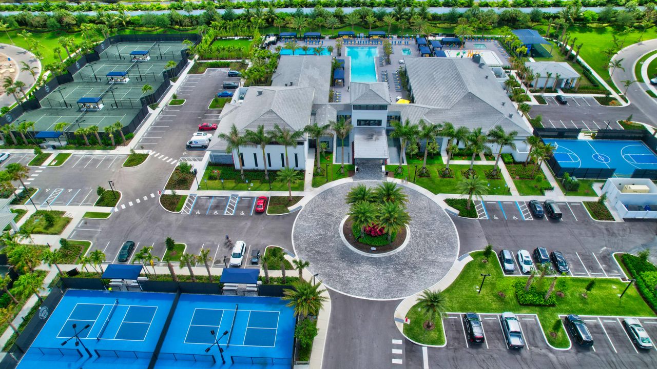 待售: $1,850,000 (5 贝兹, 7 浴室, 4484 平方英尺)