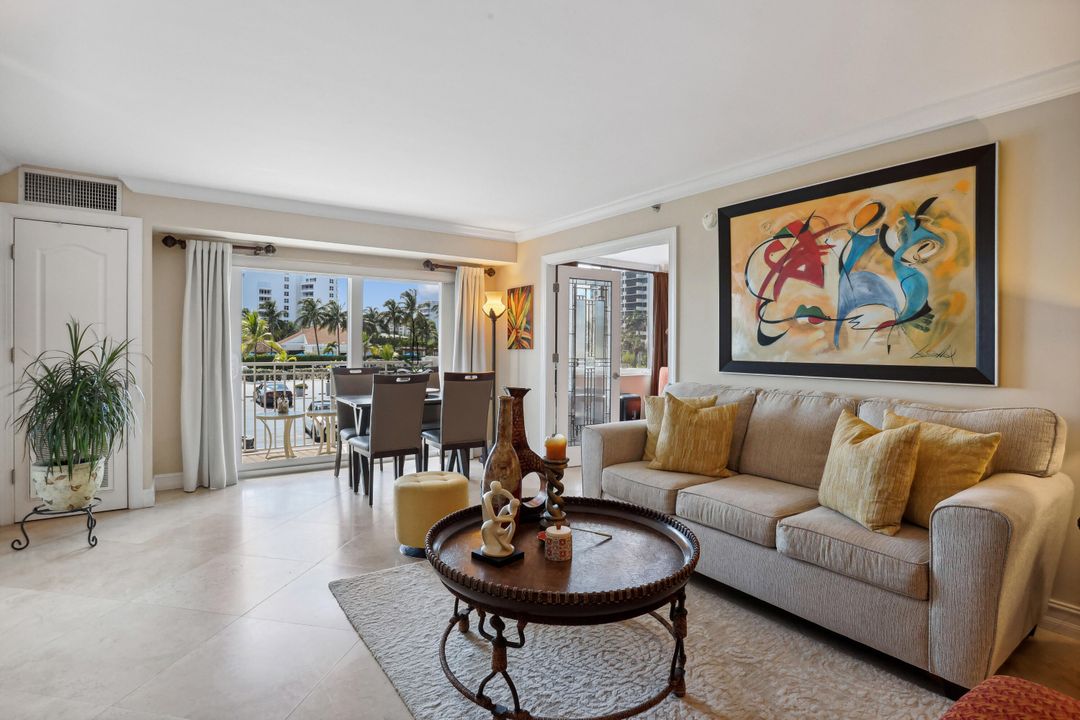 В аренду: $6,200 (2 спален, 2 ванн, 1050 Квадратных фут)