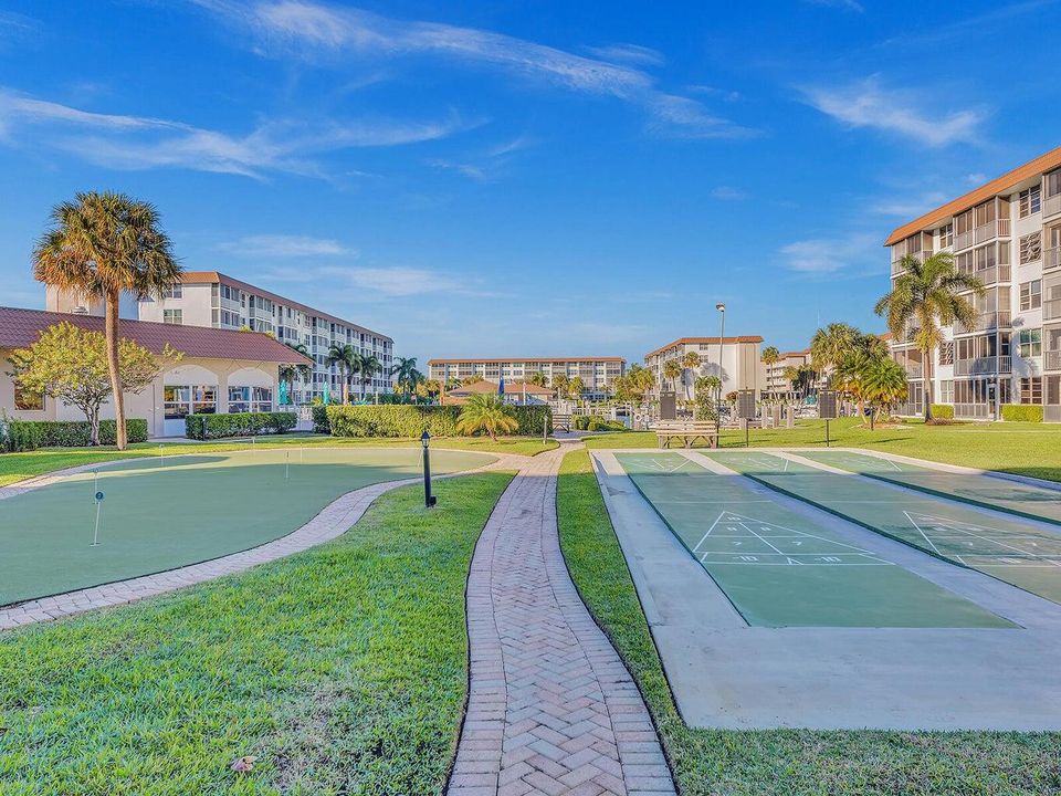 For Sale: $439,000 (2 beds, 2 baths, 1107 Square Feet)