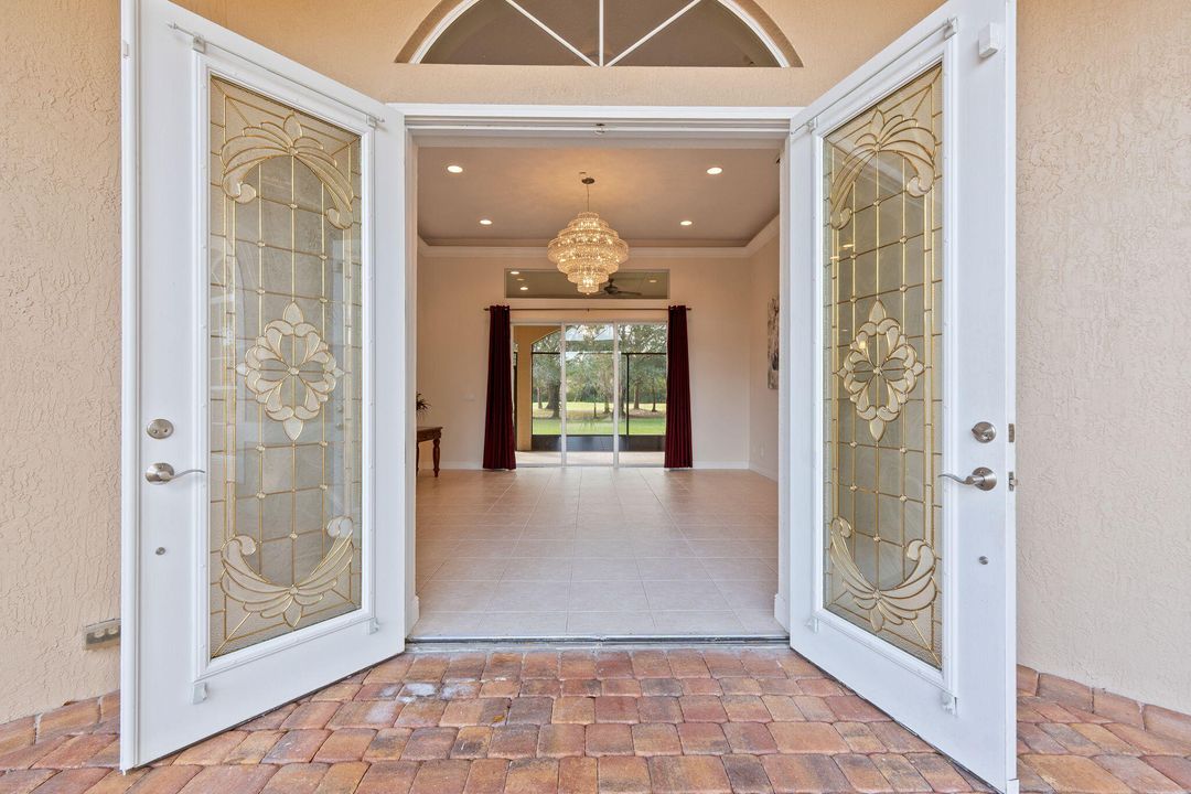 For Sale: $679,000 (4 beds, 3 baths, 3123 Square Feet)