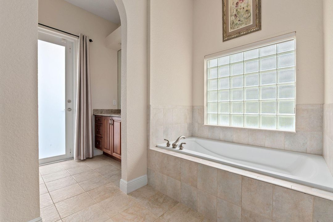 For Sale: $679,000 (4 beds, 3 baths, 3123 Square Feet)