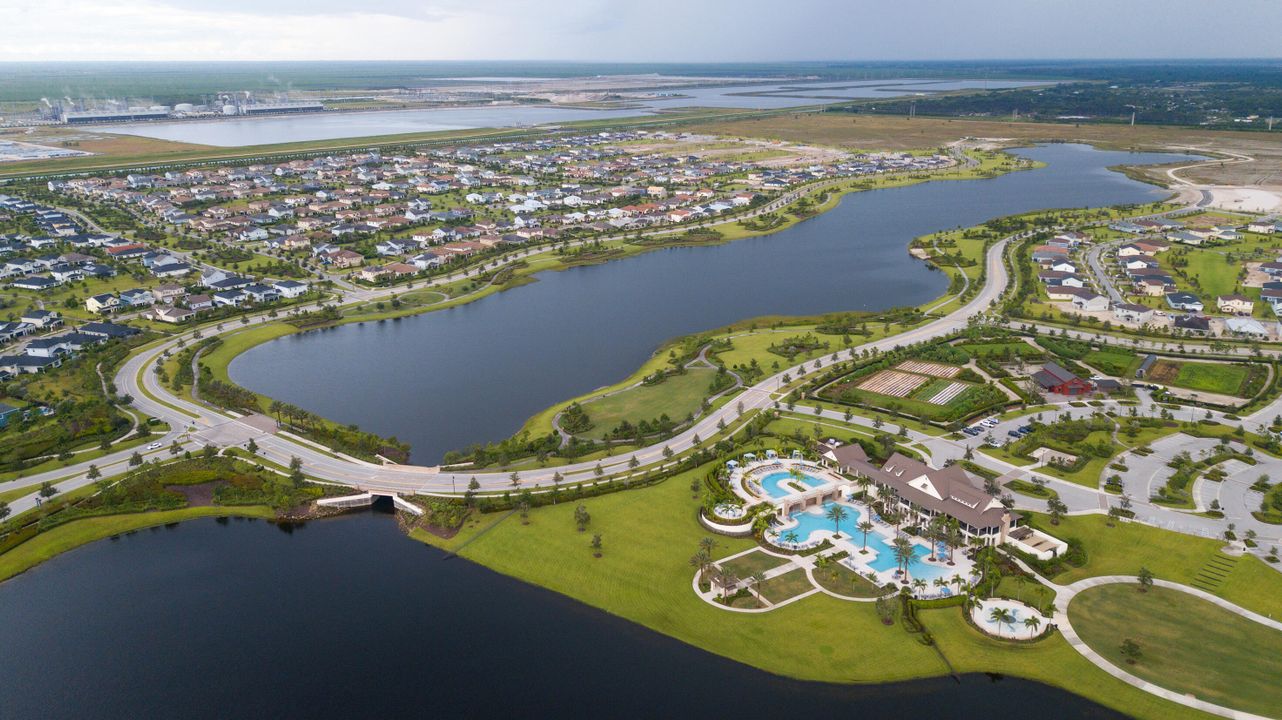 For Sale: $525,000 (3 beds, 2 baths, 1952 Square Feet)