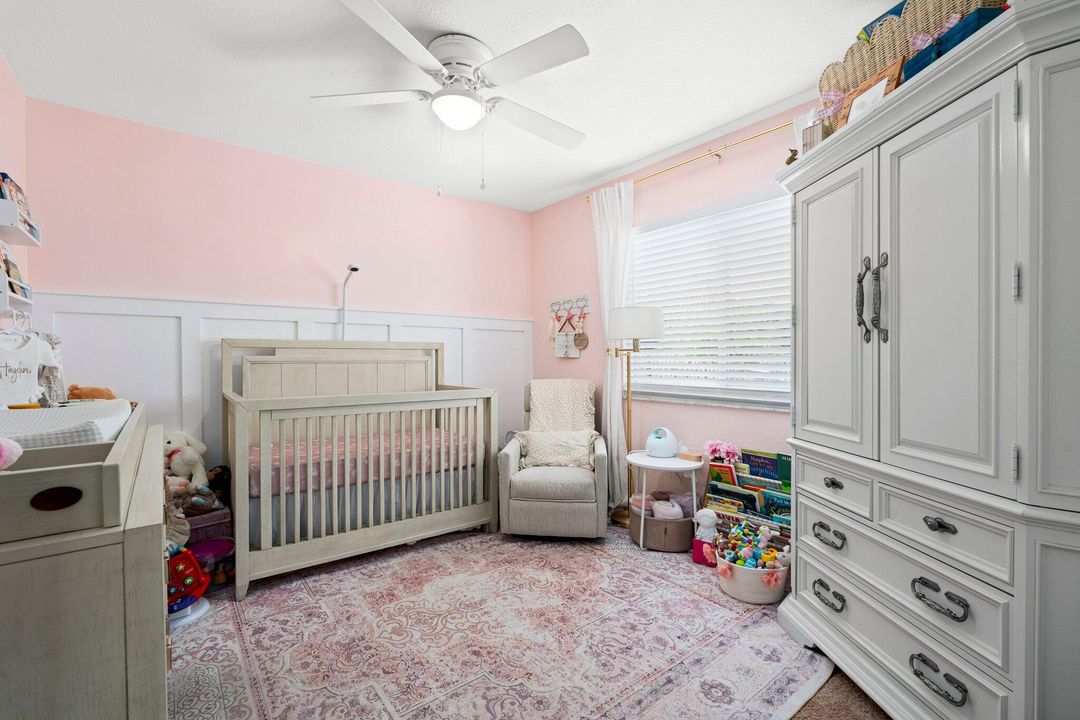 For Sale: $339,000 (2 beds, 1 baths, 912 Square Feet)