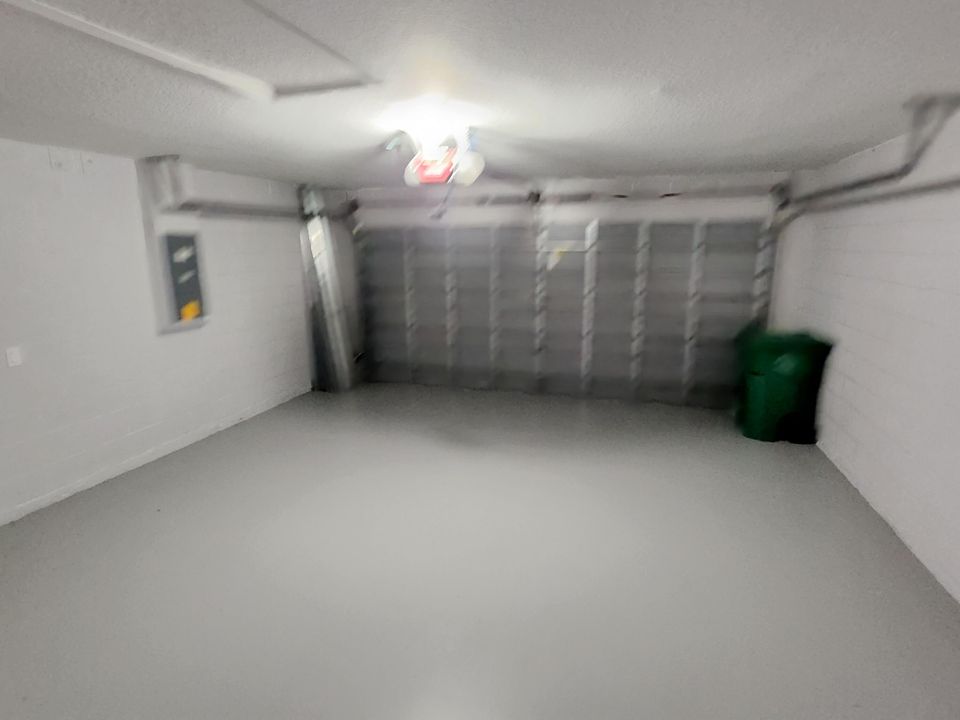 En Renta: $2,725 (4 camas, 2 baños, 2235 Pies cuadrados)