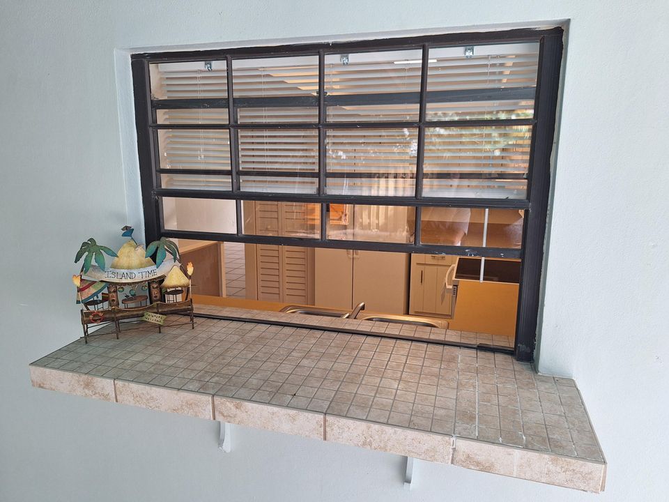 En Venta: $305,000 (3 camas, 2 baños, 1170 Pies cuadrados)