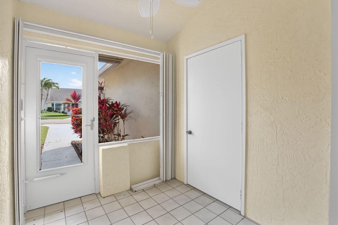 En Venta: $252,000 (2 camas, 2 baños, 1299 Pies cuadrados)