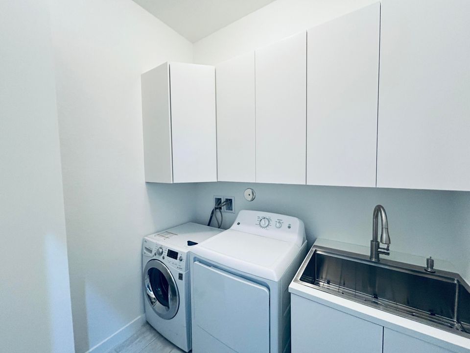 На продажу: $499,900 (3 спален, 2 ванн, 1925 Квадратных фут)