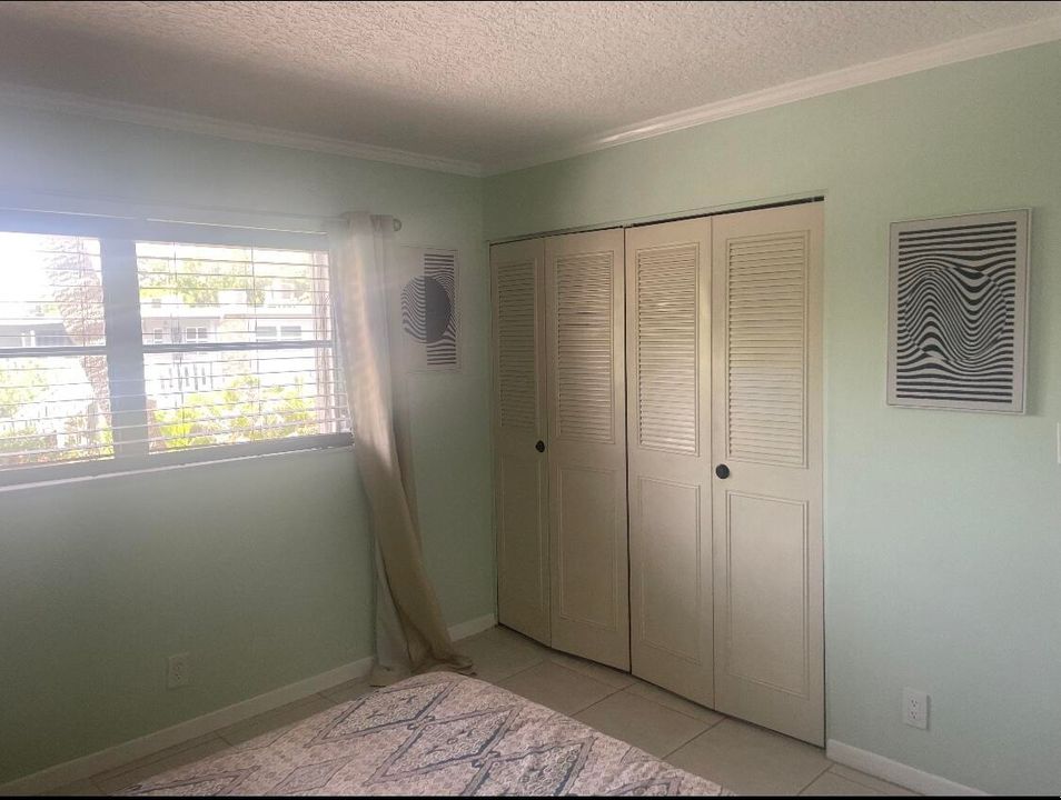 For Rent: $1,700 (1 beds, 1 baths, 560 Square Feet)