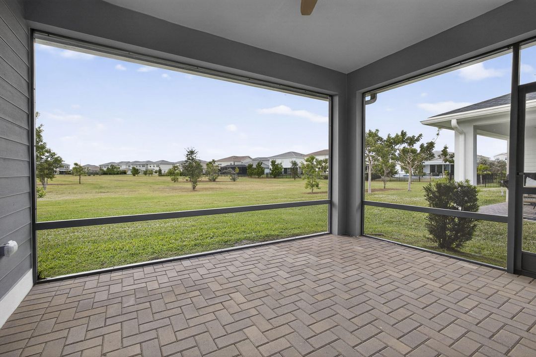 出租: $3,300 (3 贝兹, 2 浴室, 1952 平方英尺)