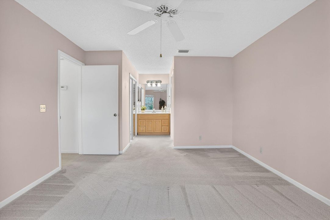 En Venta: $252,000 (2 camas, 2 baños, 1299 Pies cuadrados)