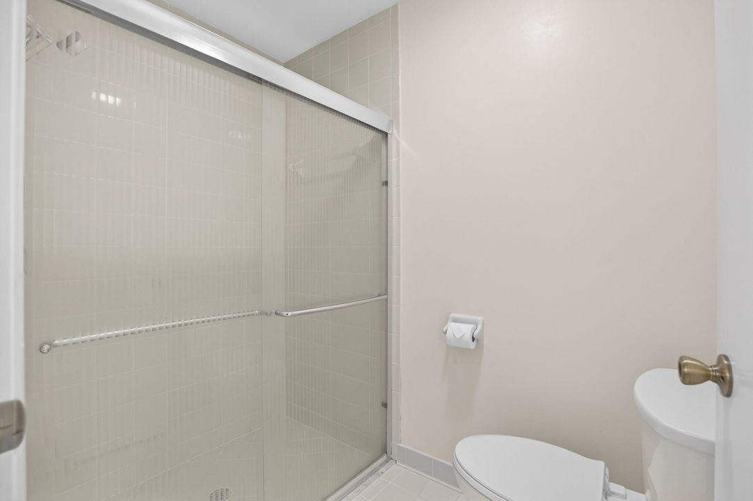 En Venta: $252,000 (2 camas, 2 baños, 1299 Pies cuadrados)