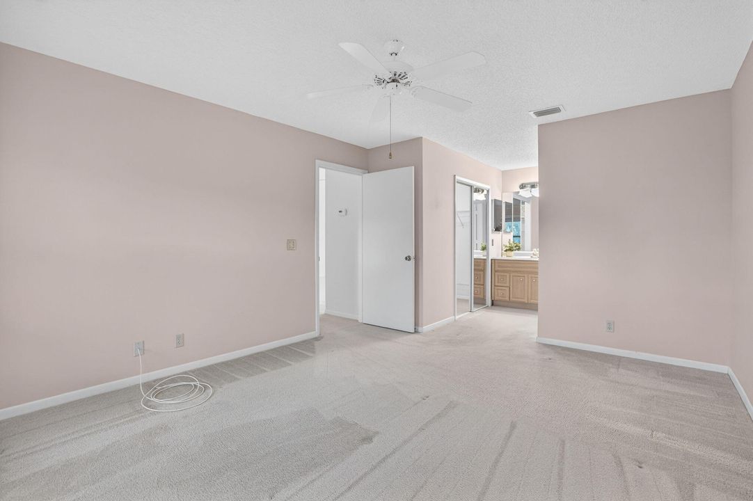 En Venta: $252,000 (2 camas, 2 baños, 1299 Pies cuadrados)