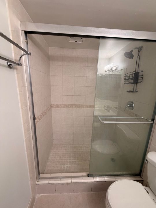 待售: $199,900 (1 贝兹, 1 浴室, 600 平方英尺)