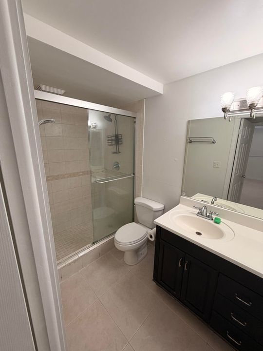 待售: $199,900 (1 贝兹, 1 浴室, 600 平方英尺)