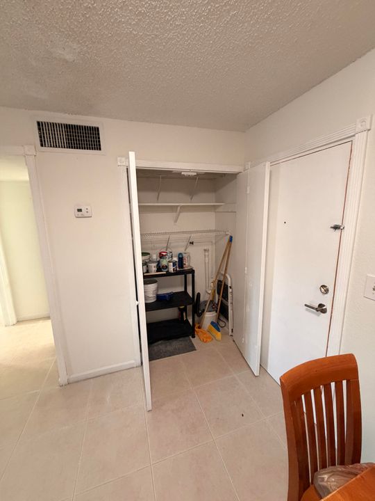 待售: $199,900 (1 贝兹, 1 浴室, 600 平方英尺)