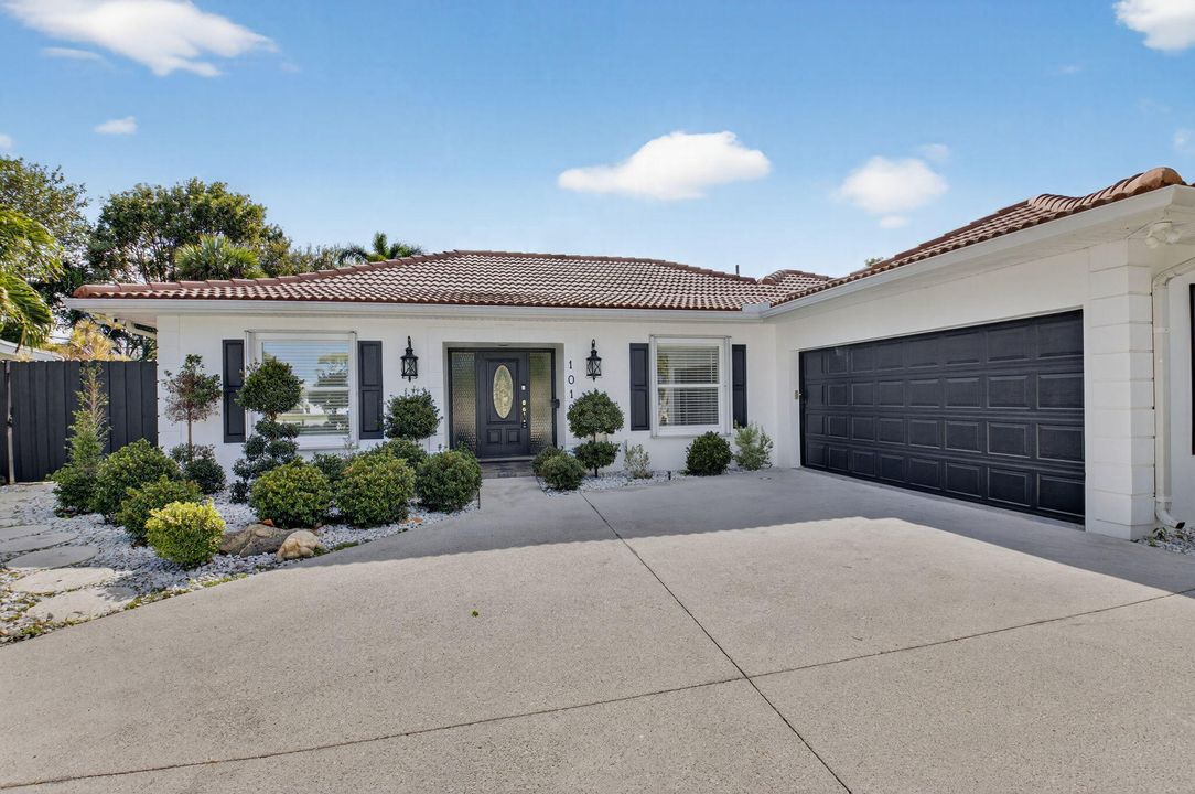 En Renta: $6,500 (4 camas, 2 baños, 1944 Pies cuadrados)