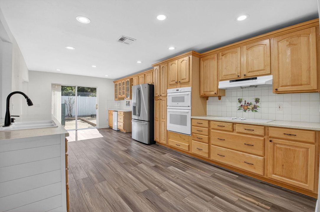 En Renta: $6,500 (4 camas, 2 baños, 1944 Pies cuadrados)