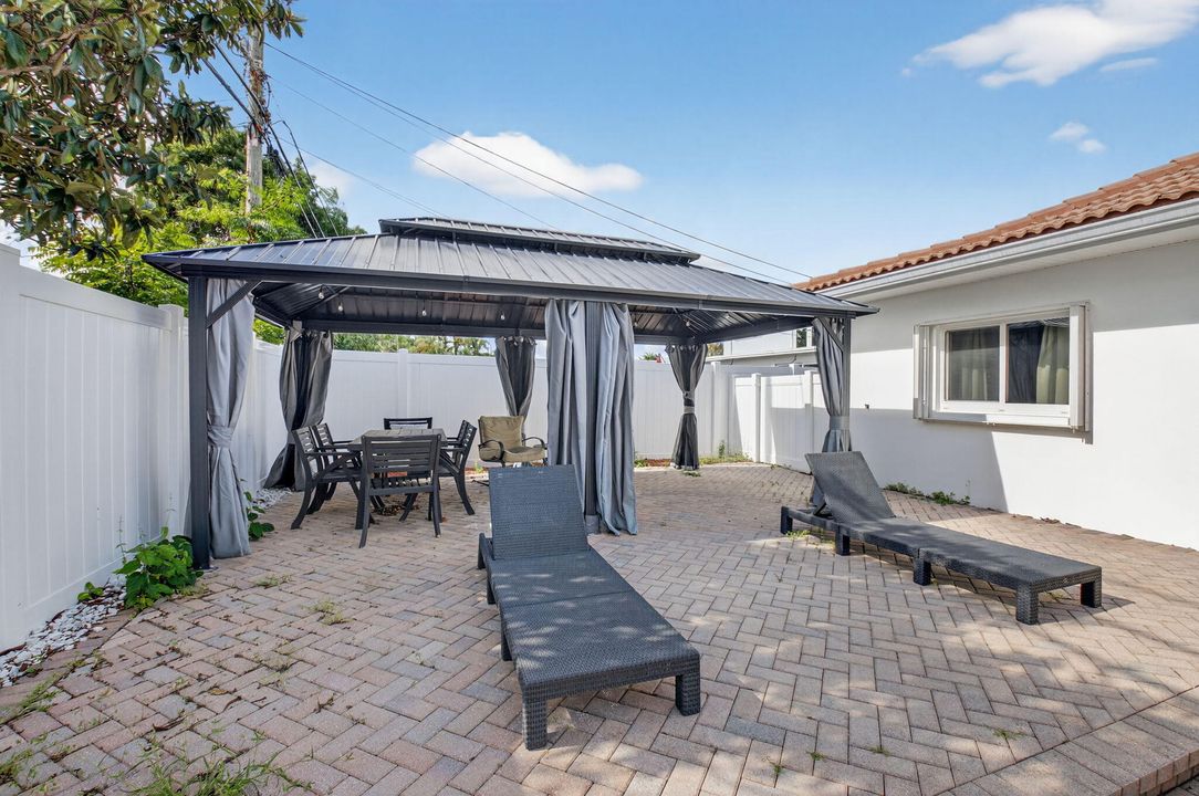 En Renta: $6,500 (4 camas, 2 baños, 1944 Pies cuadrados)