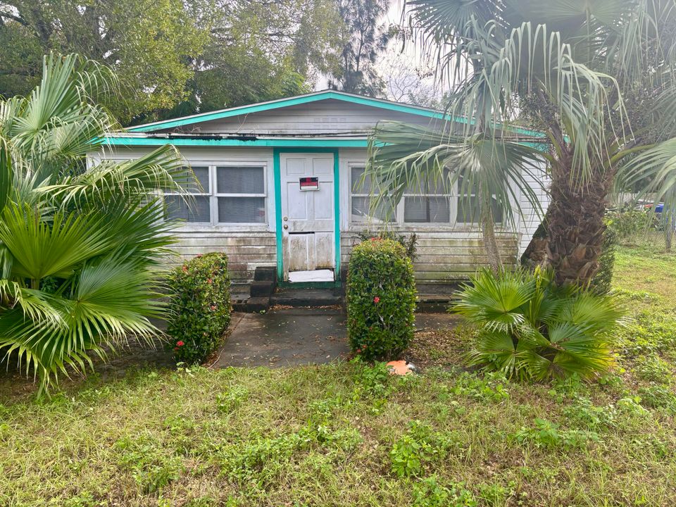 На продажу: $130,000 (2 спален, 1 ванн, 810 Квадратных фут)