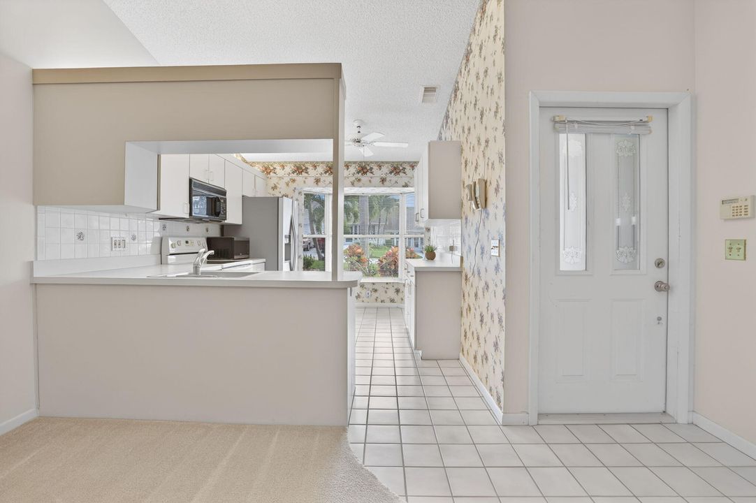 En Venta: $252,000 (2 camas, 2 baños, 1299 Pies cuadrados)