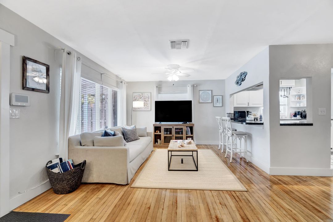 En Venta: $1,500,000 (3 camas, 2 baños, 1622 Pies cuadrados)