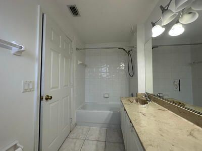 В аренду: $3,550 (4 спален, 3 ванн, 1561 Квадратных фут)